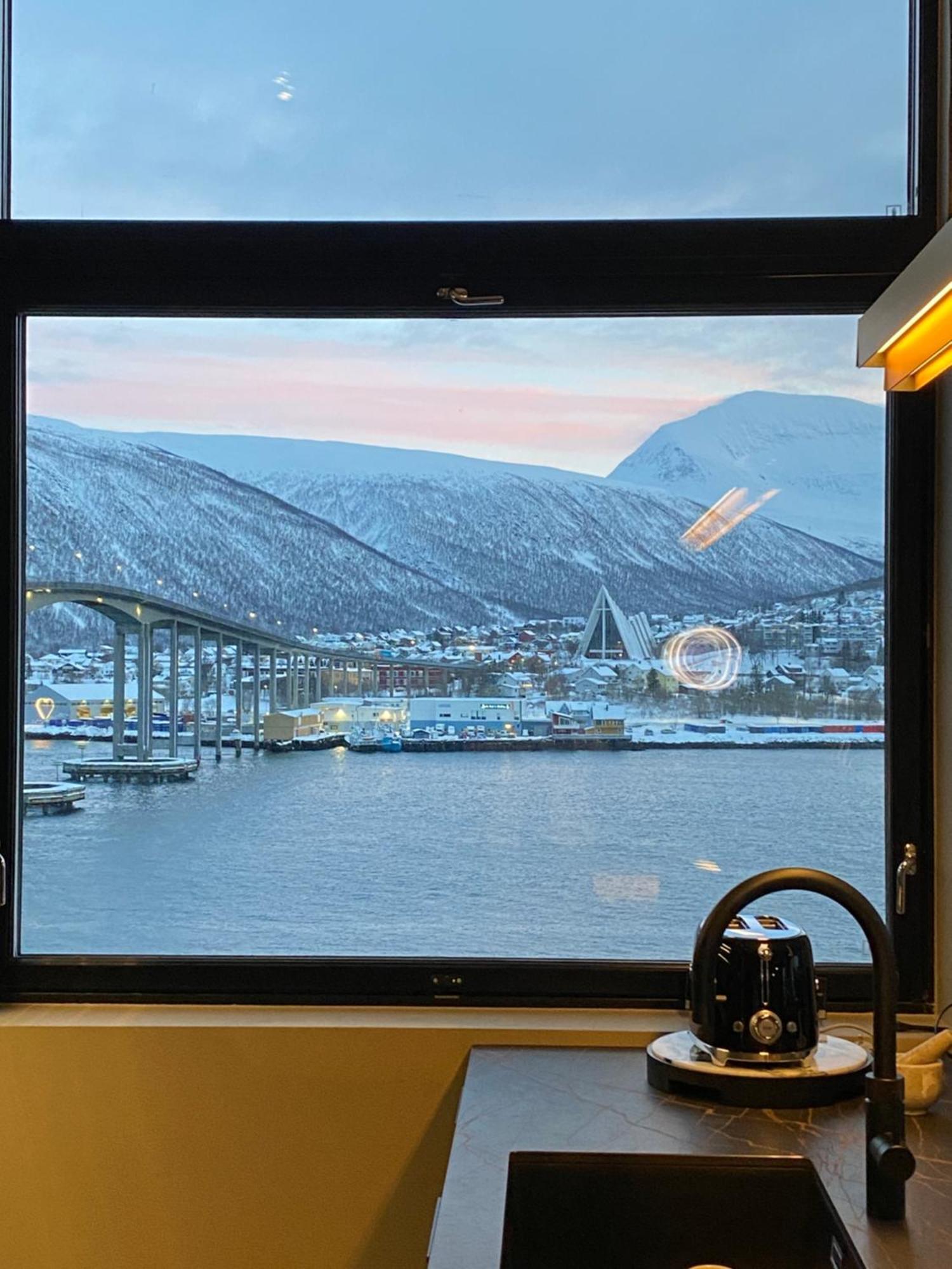 Vindlys Luxury Penthouse Apartment Tromsø Exteriör bild