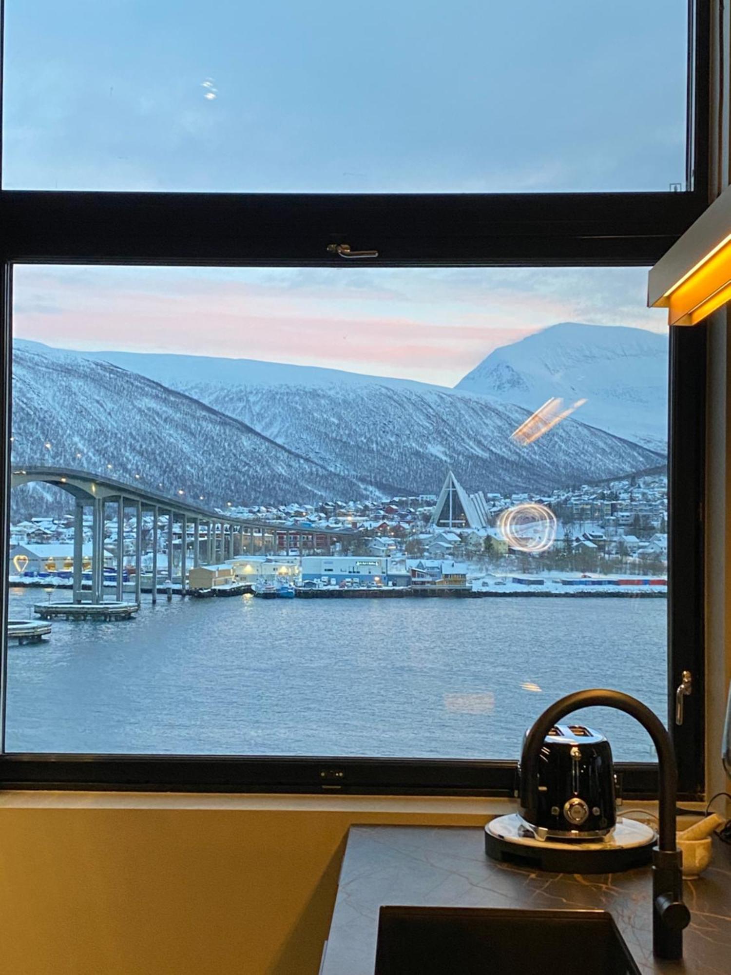 Vindlys Luxury Penthouse Apartment Tromsø Exteriör bild