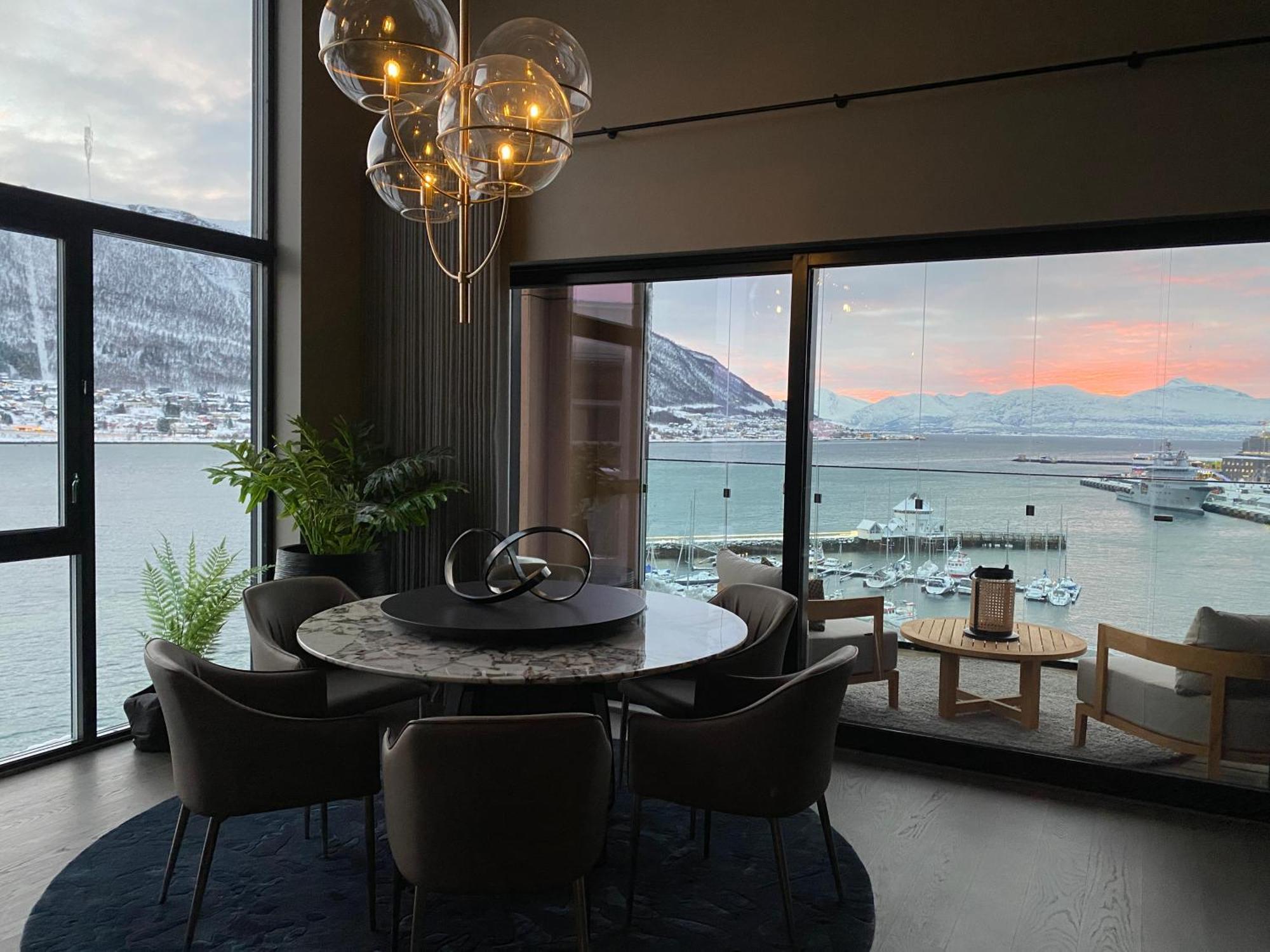 Vindlys Luxury Penthouse Apartment Tromsø Exteriör bild