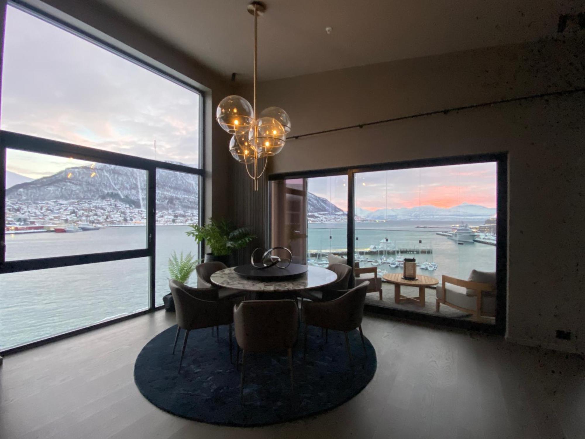 Vindlys Luxury Penthouse Apartment Tromsø Exteriör bild