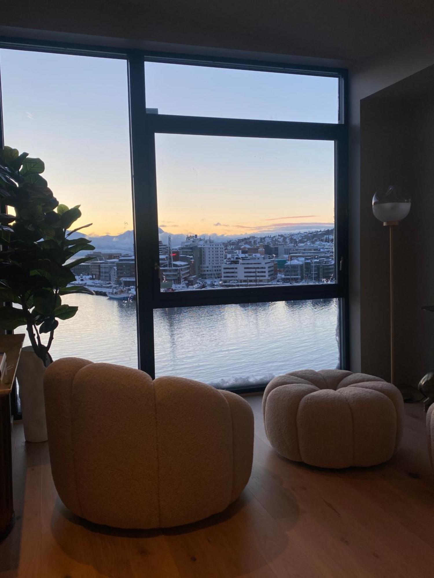Vindlys Luxury Penthouse Apartment Tromsø Exteriör bild