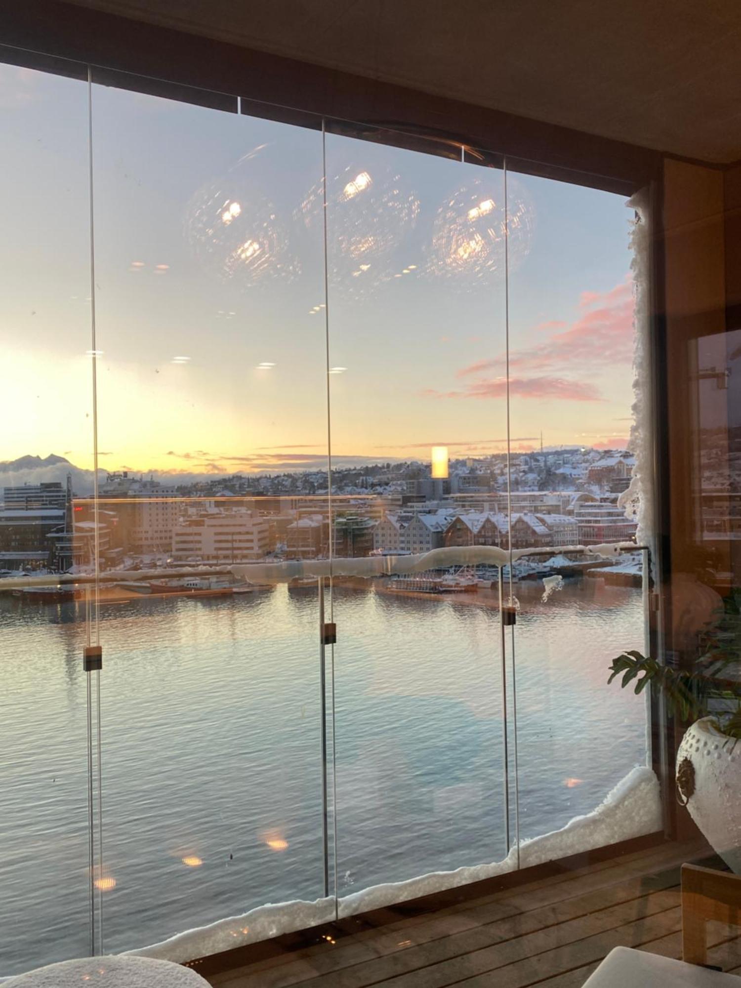 Vindlys Luxury Penthouse Apartment Tromsø Exteriör bild